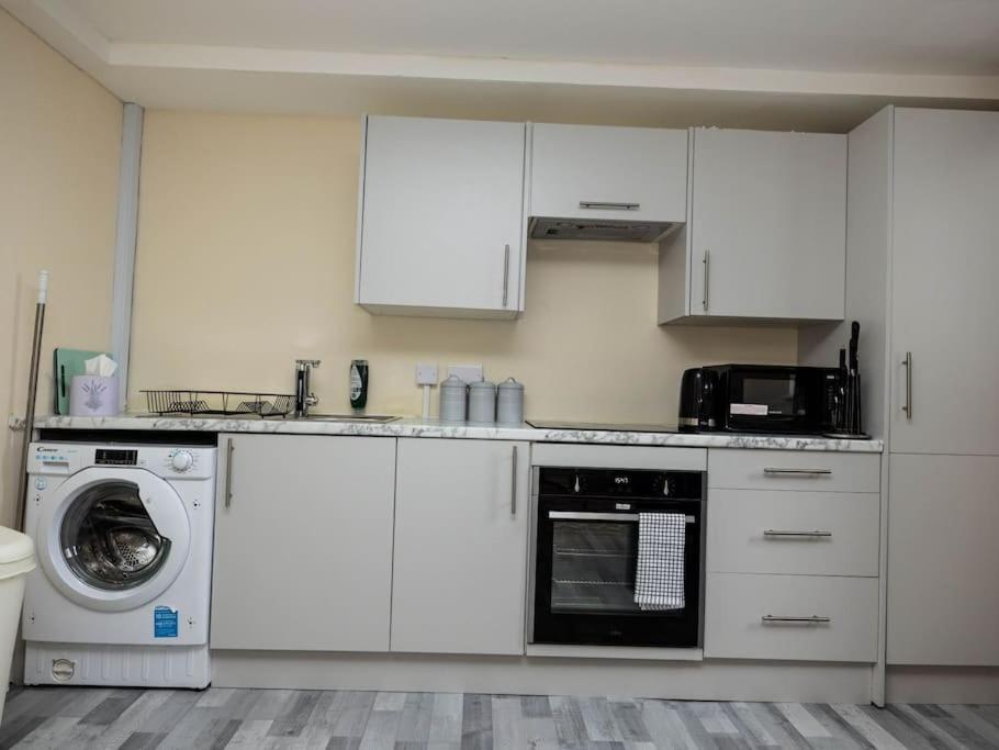 1 Bedroom-Sofabed-Worktable-4-Wifi-Parking Λονδίνο Εξωτερικό φωτογραφία